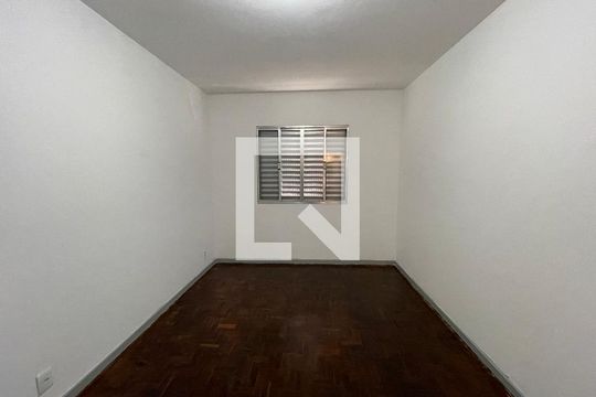 Quarto 2 de casa à venda com 5 quartos, 330m² em Jardim Ester, São Paulo
