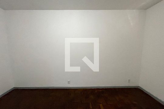 Quarto 2 de casa à venda com 5 quartos, 330m² em Jardim Ester, São Paulo