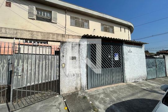 Fachada de casa à venda com 5 quartos, 330m² em Jardim Ester, São Paulo