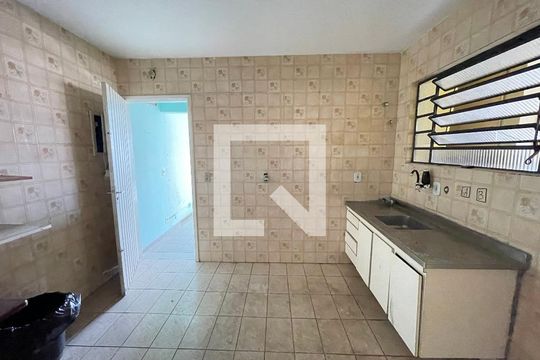 Cozinha de casa à venda com 5 quartos, 330m² em Jardim Ester, São Paulo