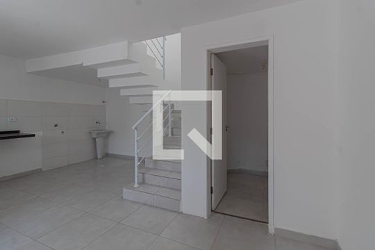Casa à venda com 2 quartos, 70m² em Vila Granada, São Paulo