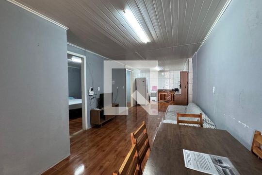 Sala de casa à venda com 3 quartos, 120m² em São Miguel, São Leopoldo