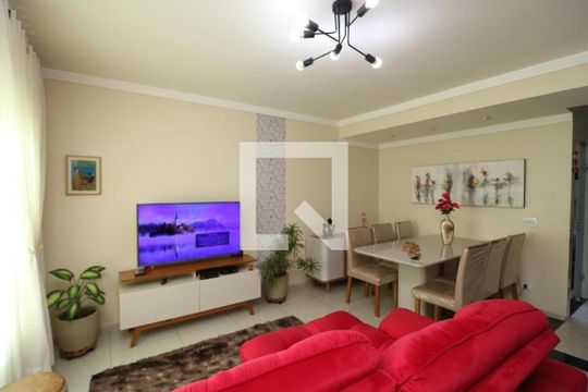 Sala de casa de condomínio à venda com 2 quartos, 123m² em Vila Santa Clara, São Paulo