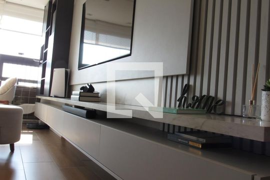 Sala de apartamento à venda com 2 quartos, 61m² em Km 18, Osasco