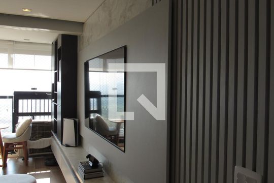 Sala de apartamento à venda com 2 quartos, 61m² em Km 18, Osasco