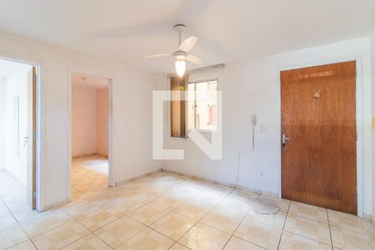 Sala de apartamento à venda com 2 quartos, 40m² em Partenon, Porto Alegre