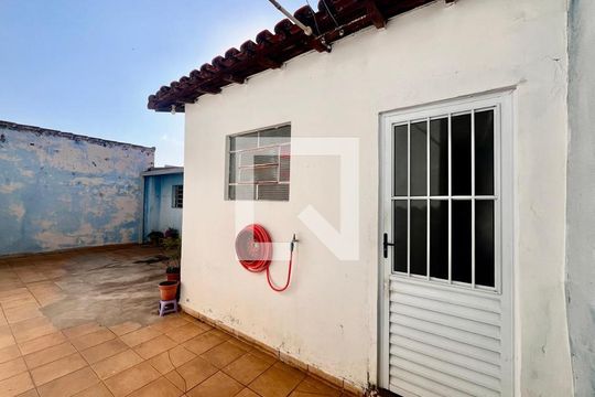 Quintal de casa à venda com 3 quartos, 200m² em Jardim Conceição, Campinas