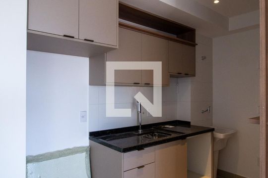 Cozinha de apartamento para alugar com 1 quarto, 47m² em Parque Campolim, Sorocaba