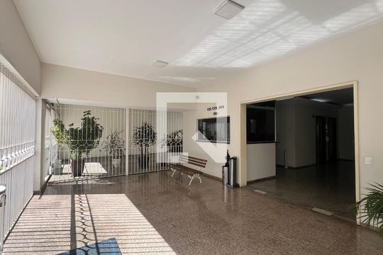 Entrada de apartamento à venda com 2 quartos, 71m² em Cerqueira César, São Paulo
