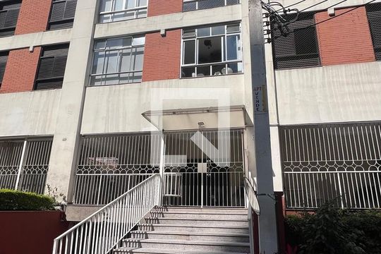 Fachada de apartamento à venda com 2 quartos, 71m² em Cerqueira César, São Paulo
