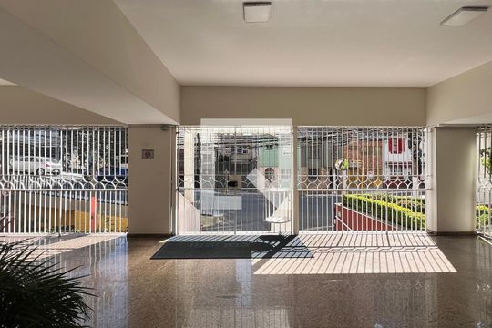 Entrada de apartamento à venda com 2 quartos, 71m² em Cerqueira César, São Paulo