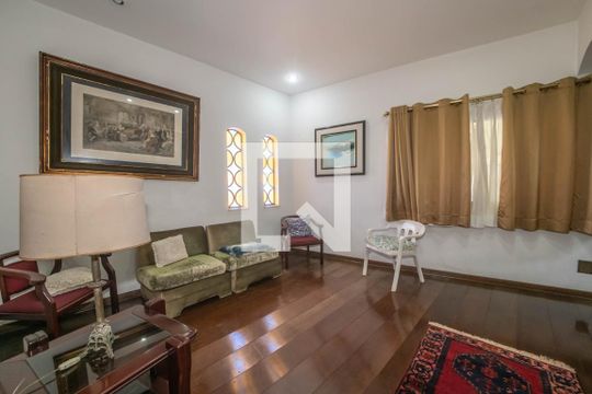 Sala de TV de casa à venda com 4 quartos, 400m² em Jardim da Saúde, São Paulo