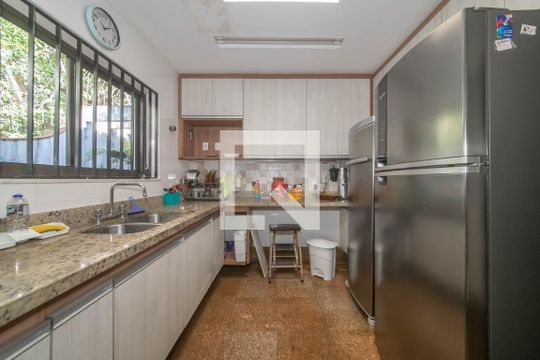 Cozinha de casa à venda com 4 quartos, 400m² em Jardim da Saúde, São Paulo