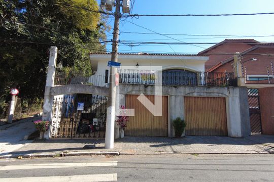 Fachada de casa à venda com 4 quartos, 400m² em Jardim da Saúde, São Paulo