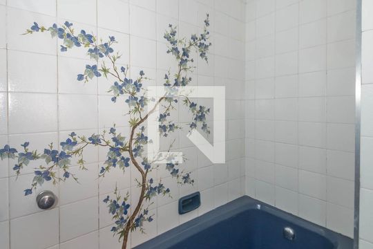 Banheiro da Suíte de casa à venda com 4 quartos, 400m² em Jardim da Saúde, São Paulo