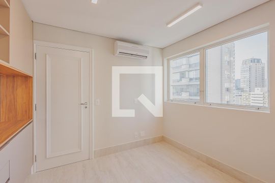Cozinha de apartamento à venda com 3 quartos, 278m² em Jardim Europa, São Paulo