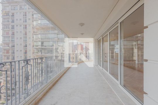 Varanda de apartamento à venda com 3 quartos, 278m² em Jardim Europa, São Paulo