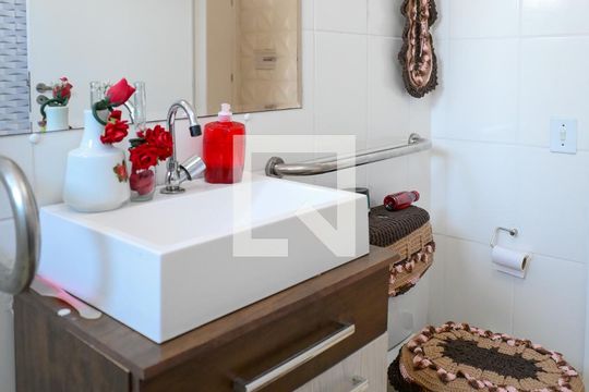 Banheiro de apartamento à venda com 2 quartos, 79m² em Parque Fongaro, São Paulo