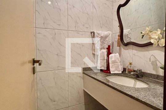 Lavabo de apartamento à venda com 4 quartos, 311m² em Lagoa, Rio de Janeiro