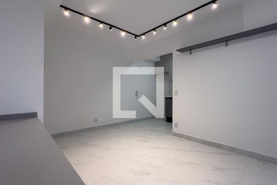 Sala de apartamento para alugar com 1 quarto, 43m² em Vila Rosalia, Guarulhos