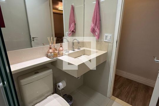 Banheiro de apartamento à venda com 2 quartos, 76m² em Chácara da Barra, Campinas