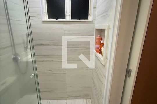 Banheiro de apartamento à venda com 2 quartos, 76m² em Chácara da Barra, Campinas