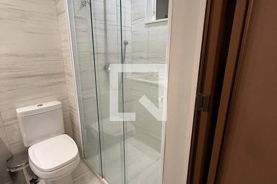 Banheiro de apartamento à venda com 2 quartos, 76m² em Chácara da Barra, Campinas