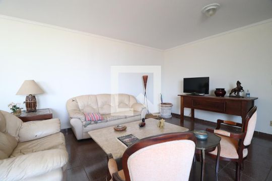 Sala de apartamento para alugar com 3 quartos, 170m² em Saraiva, Uberlândia