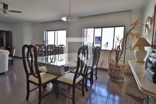 Sala de Jantar de apartamento para alugar com 3 quartos, 170m² em Saraiva, Uberlândia
