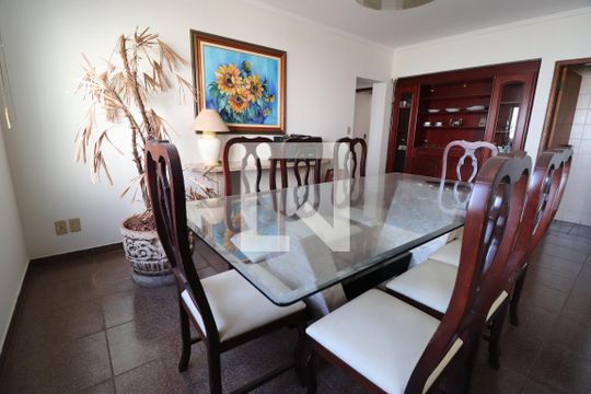 Sala de Jantar de apartamento para alugar com 3 quartos, 170m² em Saraiva, Uberlândia