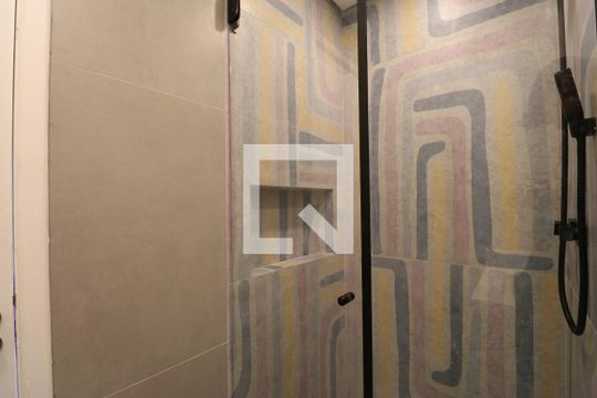 Banheiro de apartamento à venda com 2 quartos, 37m² em Água Branca, São Paulo