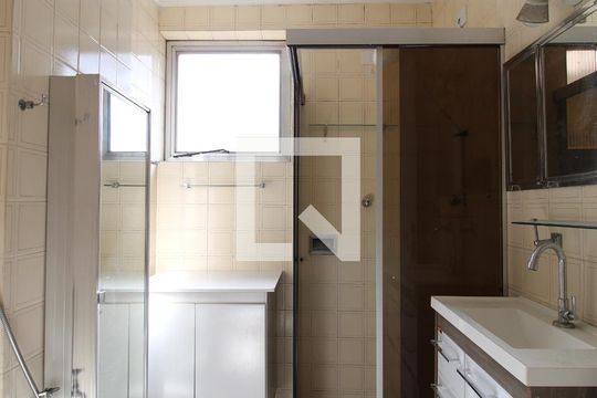Banheiro Social de apartamento à venda com 2 quartos, 82m² em Vila Olímpia, São Paulo