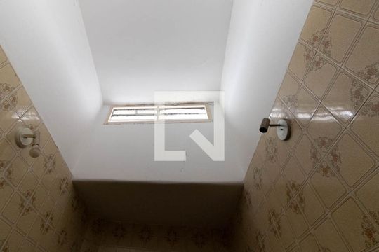 Banheiro Social de casa à venda com 3 quartos, 150m² em Vila Gumercindo, São Paulo