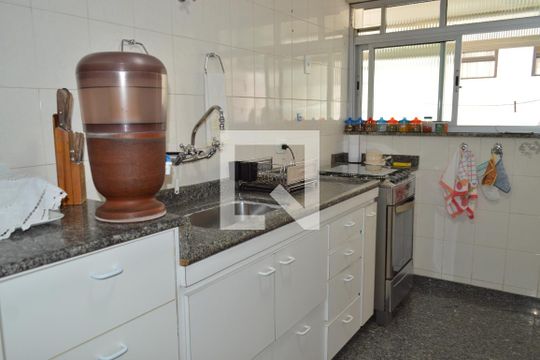 Cozinha de apartamento à venda com 3 quartos, 91m² em Vila Mariana, São Paulo