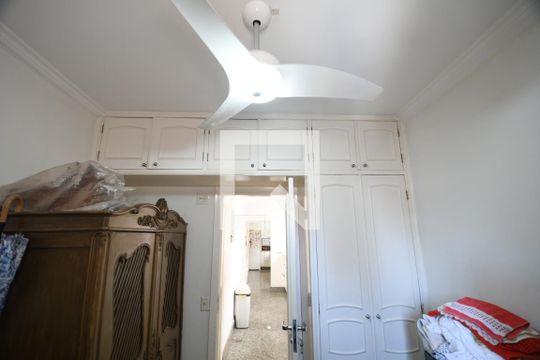 Quarto de Serviço de apartamento à venda com 5 quartos, 221m² em Cambuí, Campinas