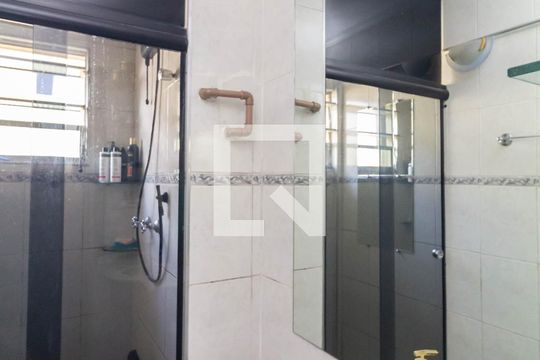 Banheiro de apartamento à venda com 2 quartos, 50m² em Itaquera, São Paulo