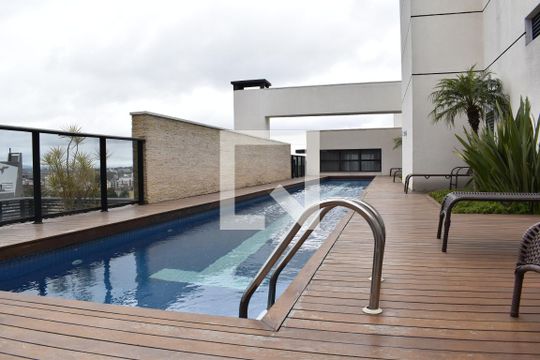 Área comum - Piscina de apartamento para alugar com 1 quarto, 84m² em Juvevê, Curitiba