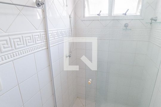 Banheiro da Suíte 3 de apartamento para alugar com 3 quartos, 90m² em Vila Jaboticabeira, Taubaté