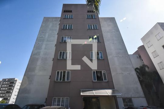 Fachada de apartamento para alugar com 2 quartos, 60m² em Parque Reboucas, São Paulo