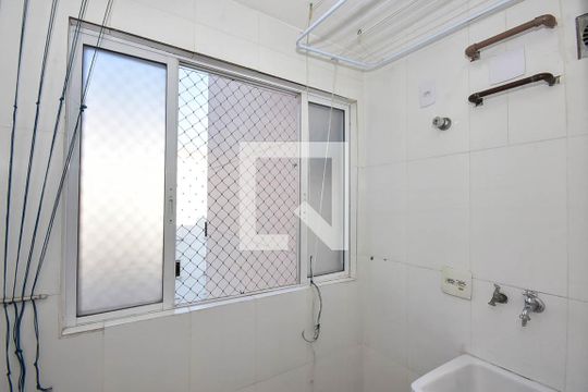 Área de Serviço de apartamento para alugar com 2 quartos, 60m² em Parque Reboucas, São Paulo