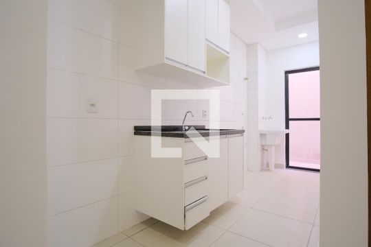 Cozinha  de apartamento à venda com 2 quartos, 44m² em Vila Carrão, São Paulo