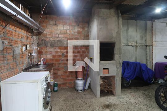 Área externa de casa à venda com 3 quartos, 84m² em Mato Grande, Canoas