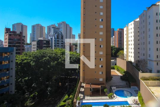 Vista do Quarto 1 de apartamento à venda com 3 quartos, 100m² em Vila Suzana, São Paulo