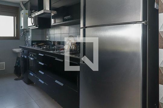 Cozinha de apartamento à venda com 2 quartos, 120m² em Passo D’areia, Porto Alegre