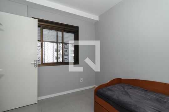 Quarto  de apartamento à venda com 2 quartos, 120m² em Passo D’areia, Porto Alegre
