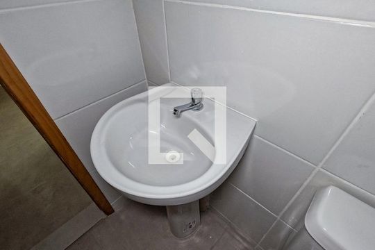 Banheiro de kitnet/studio à venda com 2 quartos, 40m² em Jardim Maristela, São Paulo