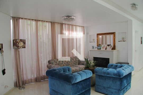 Sala de casa para alugar com 3 quartos, 240m² em Parque Renato Maia, Guarulhos