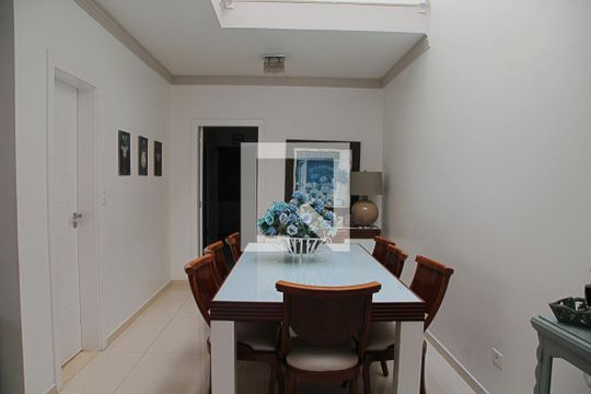 Sala de casa para alugar com 3 quartos, 240m² em Parque Renato Maia, Guarulhos