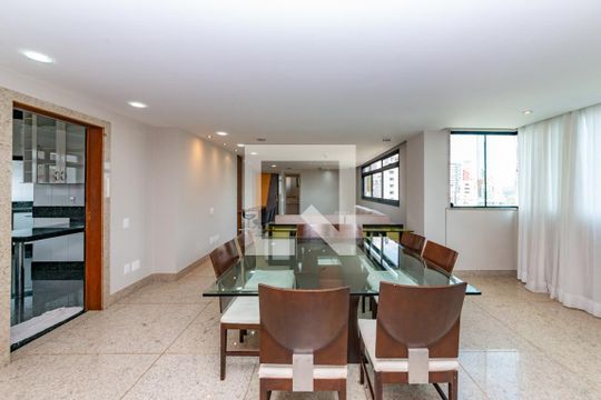 Sala de apartamento à venda com 3 quartos, 170m² em Belvedere, Belo Horizonte