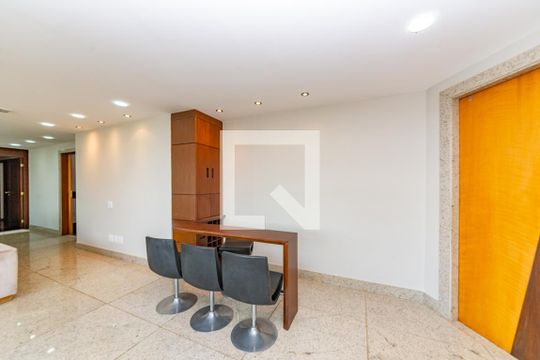 Sala de apartamento à venda com 3 quartos, 170m² em Belvedere, Belo Horizonte